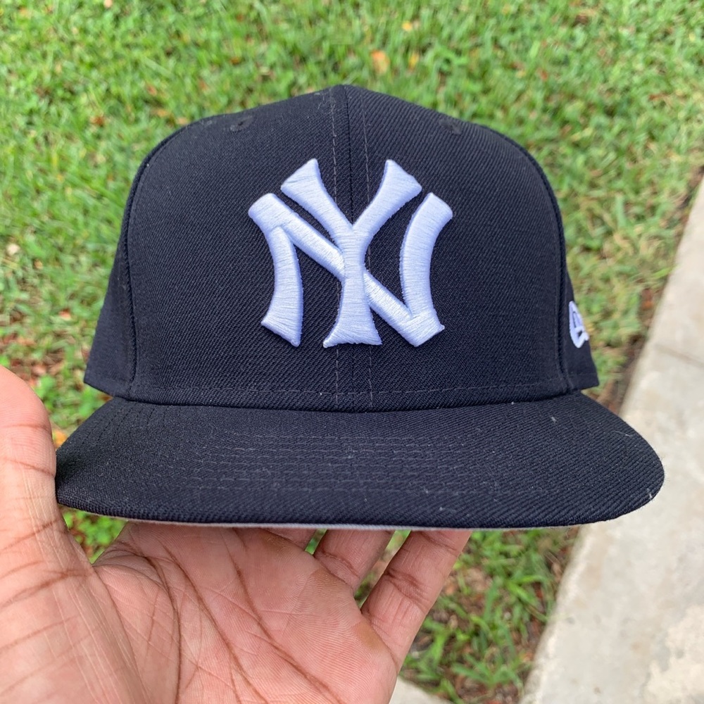 EXTRA BUTTER NY FITTED HAT